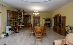 Дом 550м&sup2;, 4-этажный, участок 8 сот.  