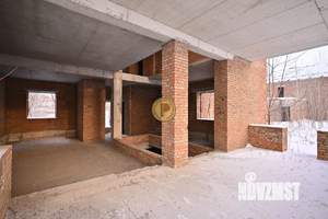 Дом 200м&sup2;, 2-этажный, участок 10 сот.  