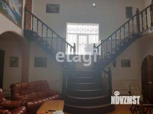 Дом 308м&sup2;, 3-этажный, участок 8 сот.  