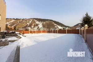 Дом 557м&sup2;, 4-этажный, участок 15 сот.  