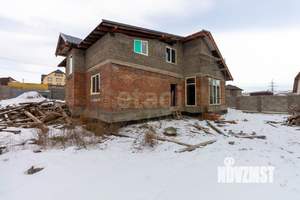 Дом 298м&sup2;, 2-этажный, участок 1134 сот.  