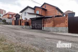 Дом 267м&sup2;, 3-этажный, участок 9 сот.  