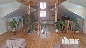 Дом 400м², 3-этажный, участок 11 сот.  