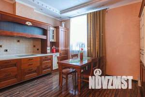 Коттедж 290м², 2-этажный, участок 22 сот.  