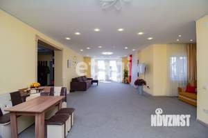 Дом 200м&sup2;, 2-этажный, участок 14 сот.  