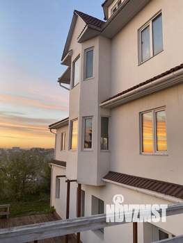 Коттедж 277м&sup2;, 3-этажный, участок 6 сот.  