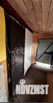 Дом 20м&sup2;, 2-этажный, участок 4 сот.  