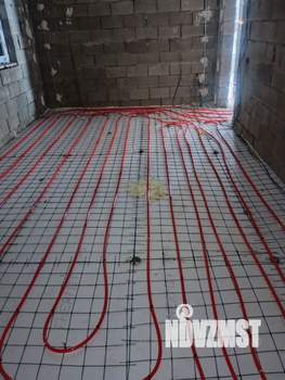 Дом 100м&sup2;, 2-этажный, участок 8 сот.  