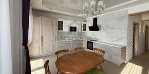 Дом 299м&sup2;, 2-этажный, участок 11 сот.  