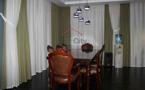 Дом 570м&sup2;, 3-этажный, участок 20 сот.  