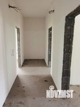 Коттедж 260м&sup2;, 2-этажный, участок 6 сот.  