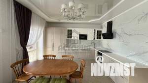 Коттедж 299м&sup2;, 2-этажный, участок 11 сот.  