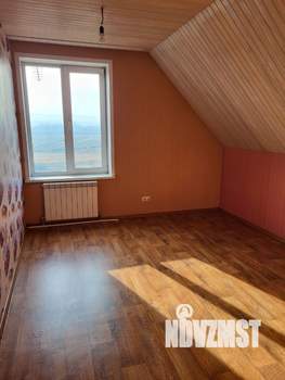 Дом 274м², 3-этажный, участок 15 сот.  