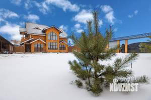 Коттедж 200м², 2-этажный, участок 10 сот.  