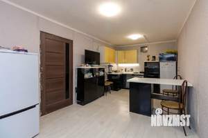 Дом 200м&sup2;, 2-этажный, участок 13 сот.  