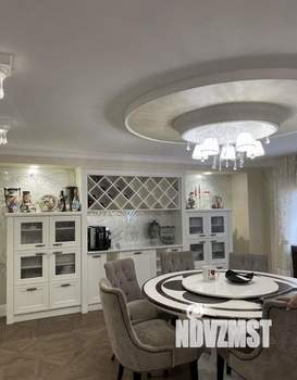 Коттедж 382м&sup2;, 3-этажный, участок 21 сот.  