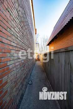 Дом 145м&sup2;, 3-этажный, участок 4 сот.  