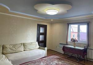 Дом 273м&sup2;, 3-этажный, участок 5 сот.  