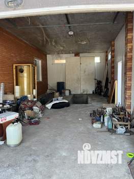 Дом 200м&sup2;, 3-этажный, участок 10 сот.  