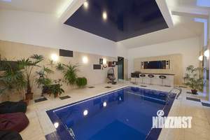 Коттедж 680м&sup2;, 2-этажный, участок 15 сот.  