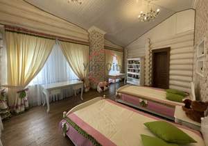 Дом 403м&sup2;, 2-этажный, участок 12 сот.  