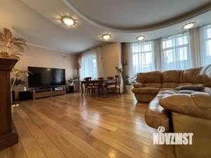 Коттедж 416м², 2-этажный, участок 21 сот.  