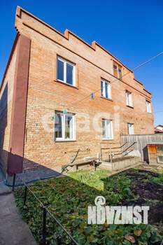 Дом 145м&sup2;, 3-этажный, участок 4 сот.  