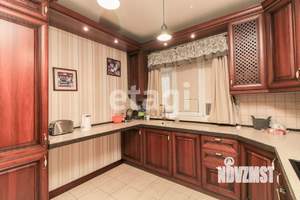 Дом 200м&sup2;, 2-этажный, участок 11 сот.  