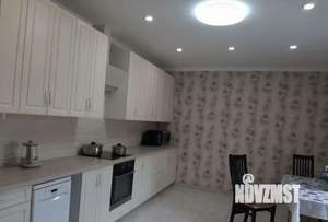 Дом 200м&sup2;, 2-этажный, участок 15 сот.  