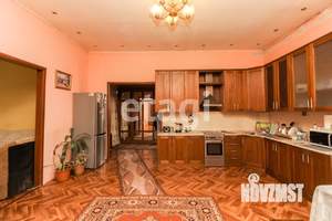 Дом 200м², 2-этажный, участок 4 сот.  