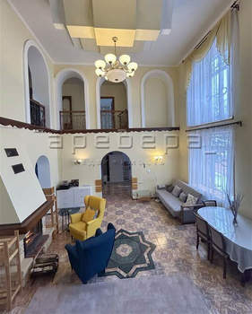 Дом 478м&sup2;, 3-этажный, участок 17 сот.  