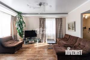 Дом 220м², 3-этажный, участок 5 сот.  