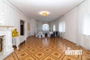 Дом 377м&sup2;, 3-этажный, участок 8 сот.  