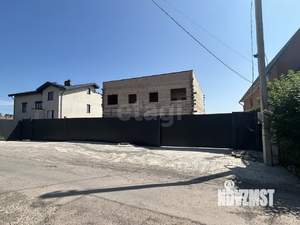 Дом 200м&sup2;, 2-этажный, участок 4 сот.  