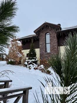 Коттедж 255м&sup2;, 2-этажный, участок 15 сот.  