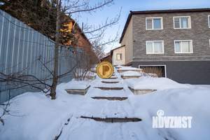 Дом 200м&sup2;, 2-этажный, участок 6 сот.  