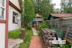 Дом 61м&sup2;, 2-этажный, участок 6 сот.  