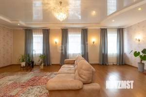 Дом 320м², 2-этажный, участок 10 сот.  