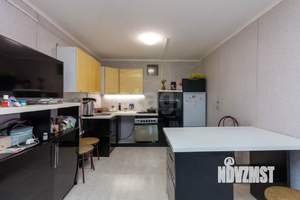 Дом 200м&sup2;, 2-этажный, участок 13 сот.  