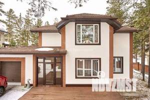 Коттедж 300м&sup2;, 2-этажный, участок 15 сот.  