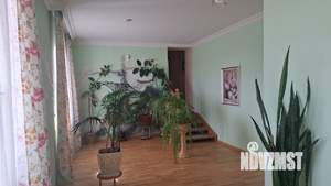Дом 400м², 3-этажный, участок 11 сот.  