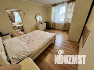 Дом 265м², 3-этажный, участок 6 сот.  
