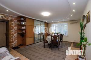 Дом 350м&sup2;, 3-этажный, участок 10 сот.  