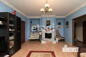 Дом 179м², 2-этажный, участок 13 сот.  