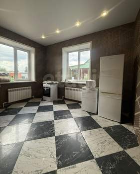 Дом 200м², 2-этажный, участок 15 сот.  