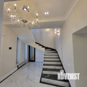 Коттедж 283м², 2-этажный, участок 8 сот.  