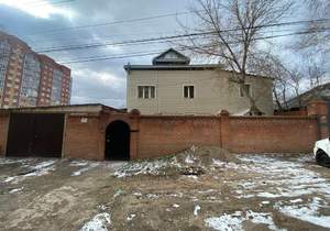 Дом 548м², 3-этажный, участок 10 сот.  