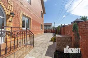 Дом 320м², 2-этажный, участок 10 сот.  