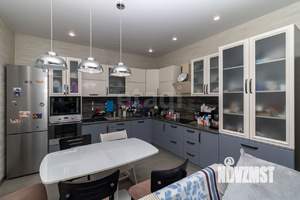 Дом 267м², 3-этажный, участок 9 сот.  