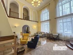 Коттедж 478м&sup2;, 3-этажный, участок 17 сот.  